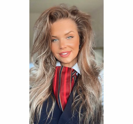 Joyce Straten star pretty img