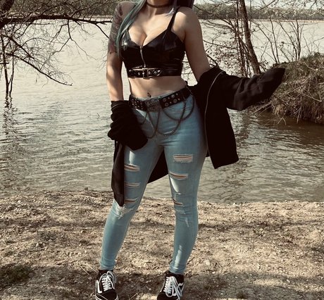 hollyhellfree xxx star photo