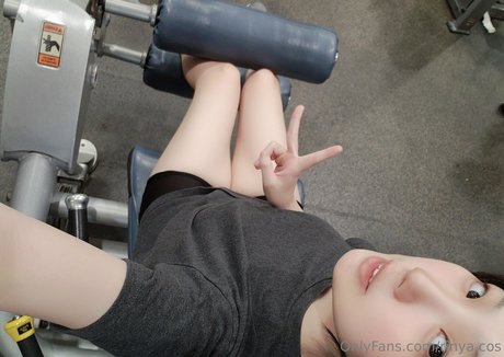 rinya cos model erotic img