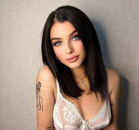 mee zee model nudes img