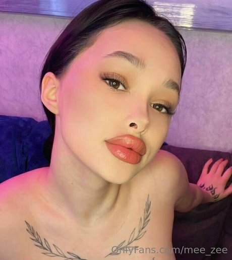 mee zee nude star pics