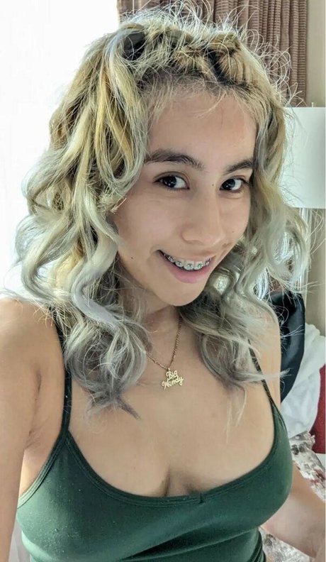 Wendy Diaz model nude pic