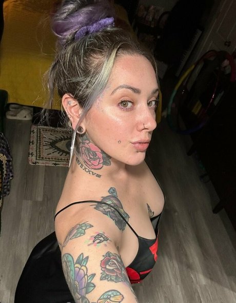 lindseyjenningz model pretty pictures