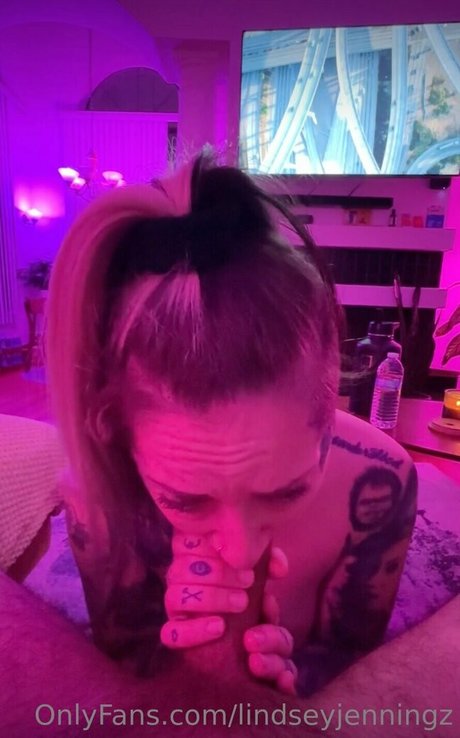 lindseyjenningz model sex galleries