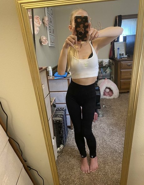 rosalieduthe hot actress photos