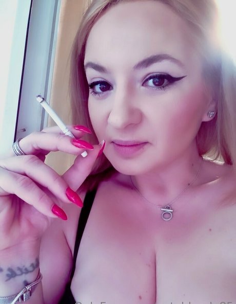 cuteblonde85 model nudes images