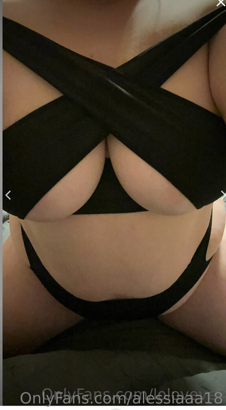 alessiaaa18 pornstar free picture