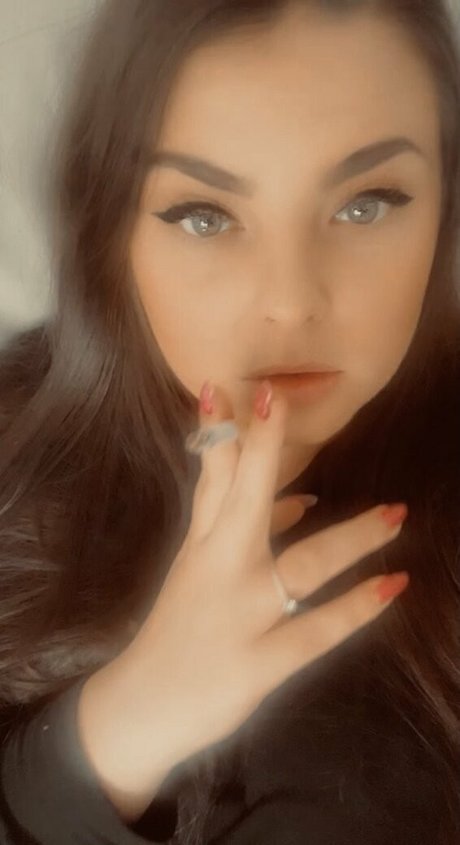 scarletjames301 nude model pictures