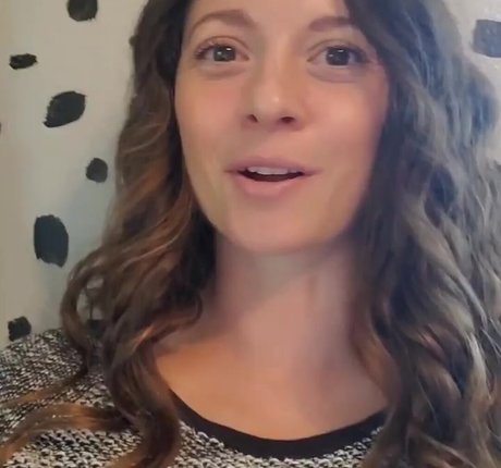 Mackenzie Rosman sexy actress galleries