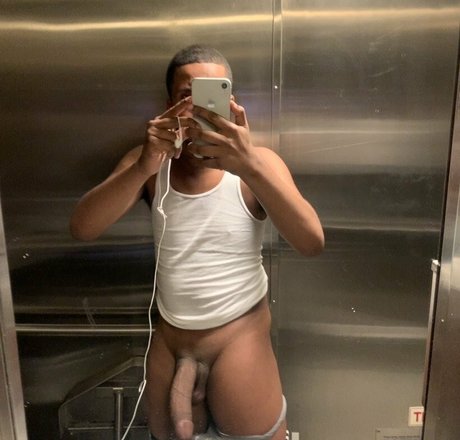 tylerbandsome adult model pictures