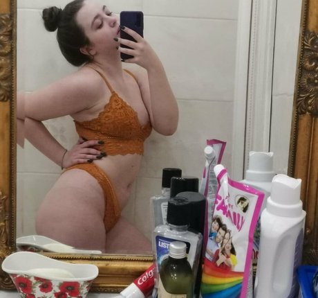 playfulass model adult img