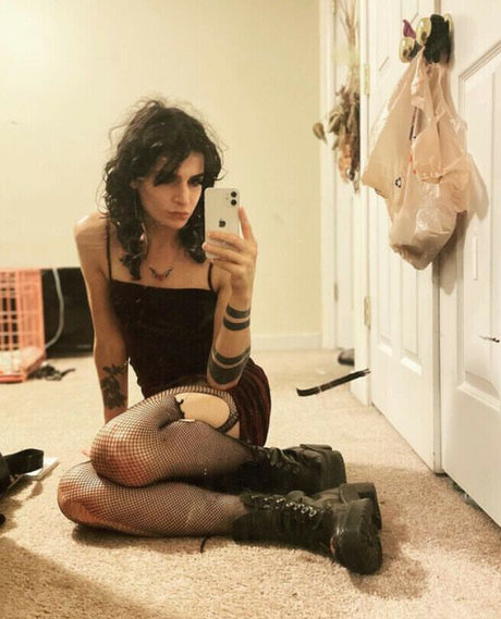 Hillbillygothic high quality pornstar img