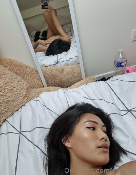 sodyna nude model pics