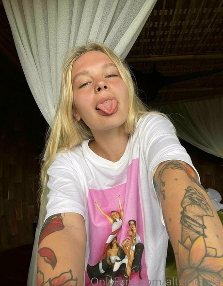 blonde wife onlyfans free sex archive