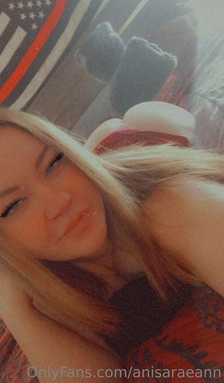 anisaraeann exclusive star images