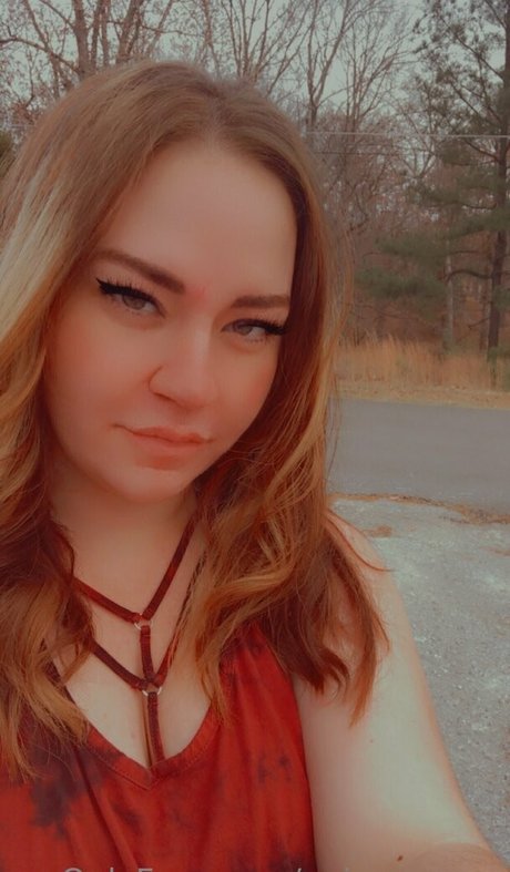 anisaraeann exclusive model img