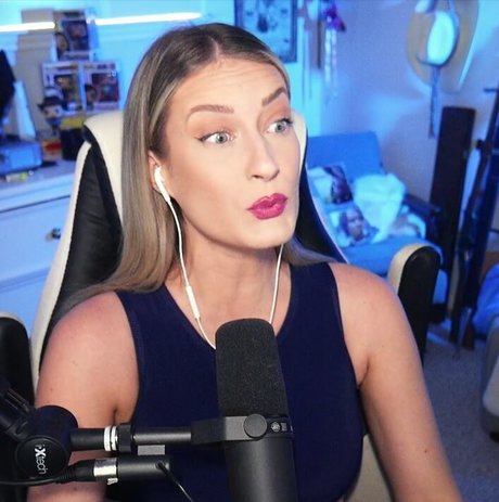 BasicWitGirl star nudes image