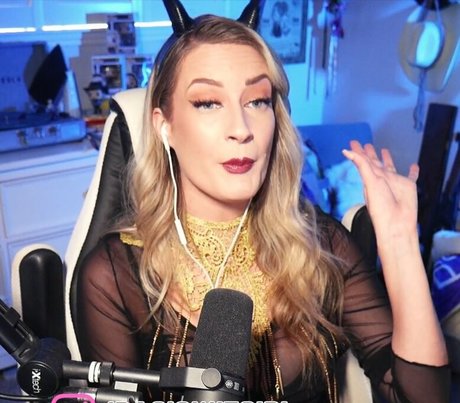 BasicWitGirl perfect pornstar pics