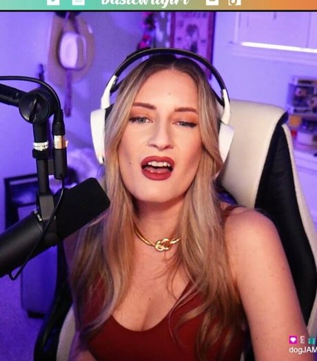 BasicWitGirl best actress photos