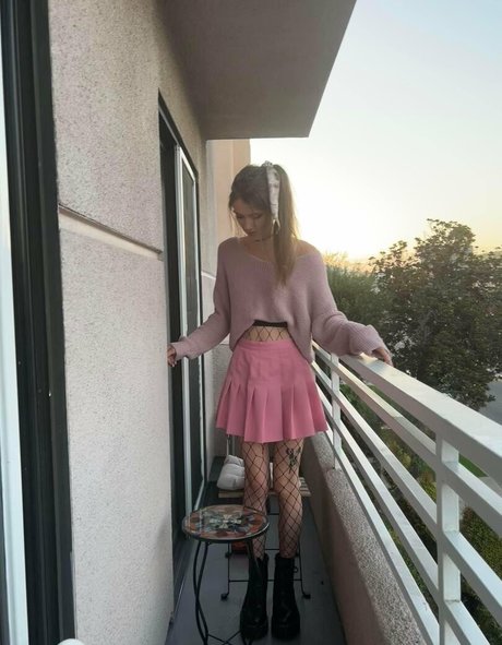 Skatie420 model images