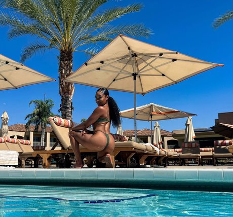 Ariane Andrew xxx pornstar archive