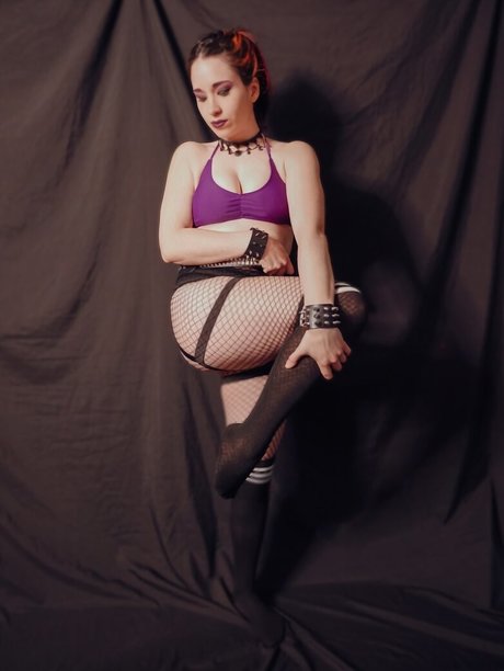 SunfyreTv model nudes archive