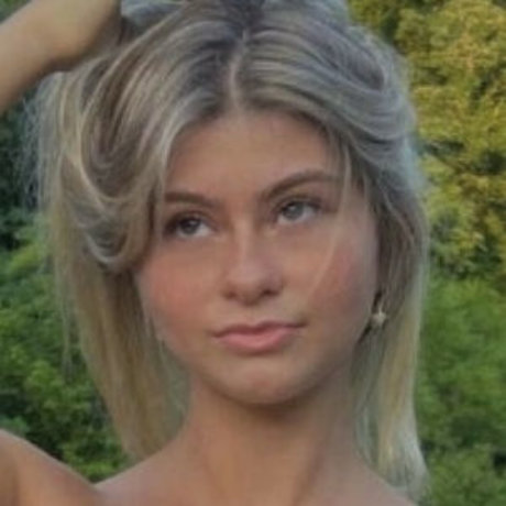 OliviacShaffer model pornographic picture