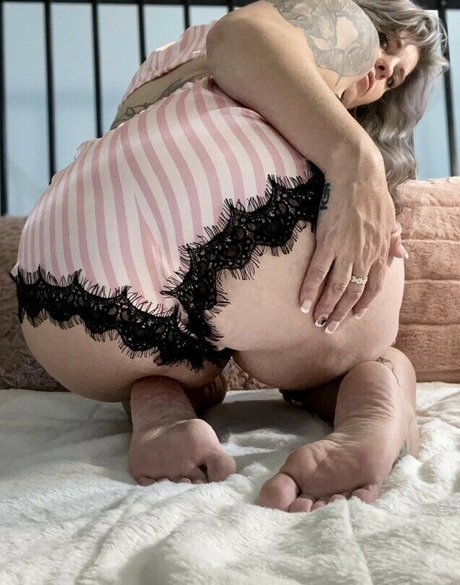 Th3dimestorecowgirl perfect actress photo