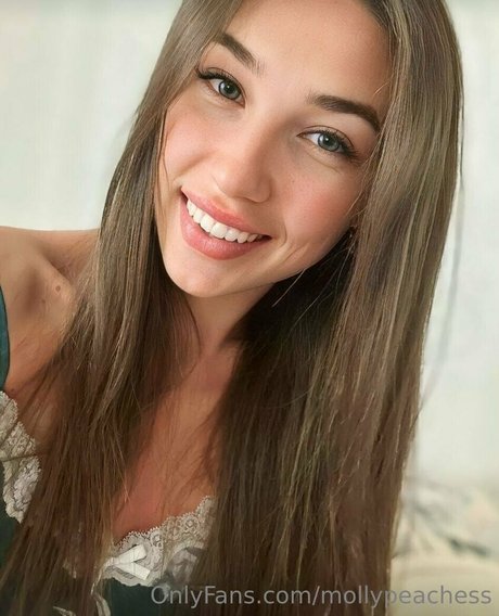 mollypeachess porn actress photo