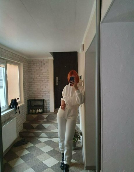 rebekka red fox nude star img