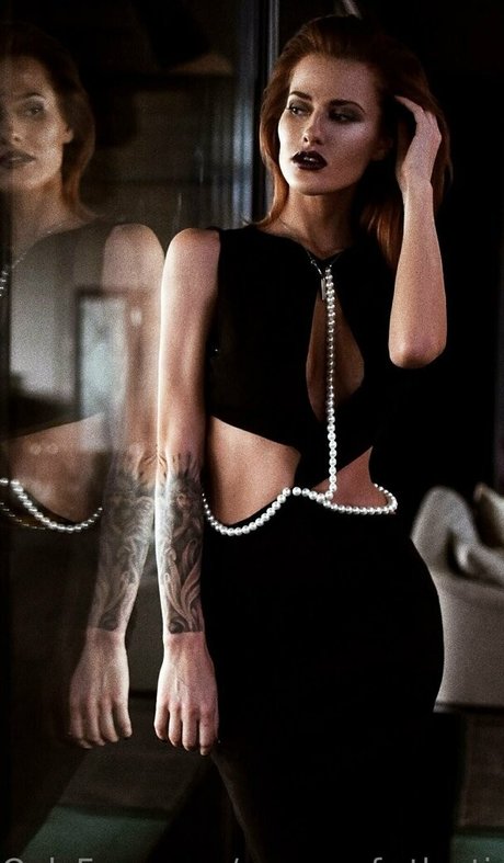 queen of atlantic exclusive pornstar photos