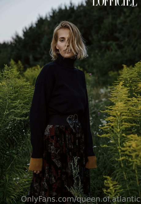 queen of atlantic nude model img