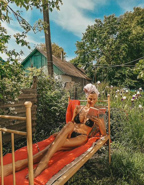 queen of atlantic star naked photos