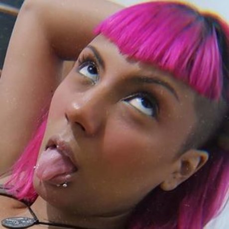 Nasu Grinder model nude galleries