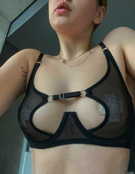 lolataylorfree nude model galleries