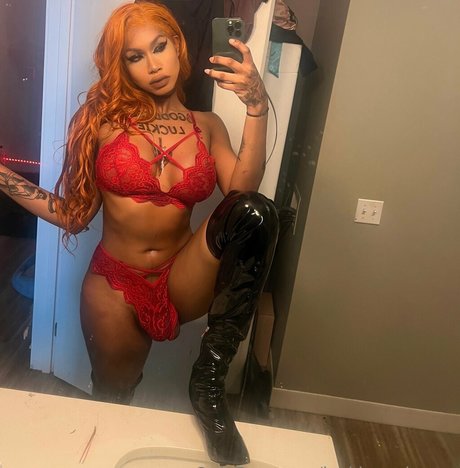 luckiesuniverse star adult picture