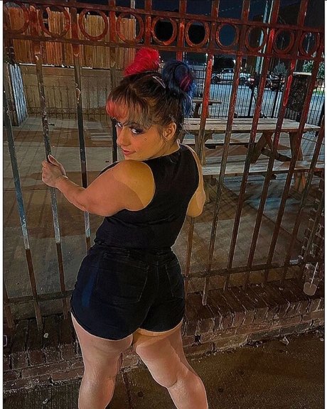 Harlee Queeni model nudes galleries