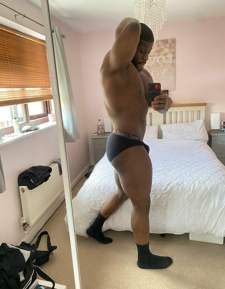 pleasure12368 naked actress img