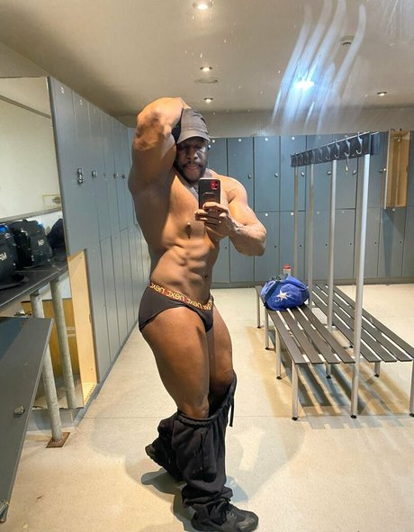 pleasure12368 art star pic