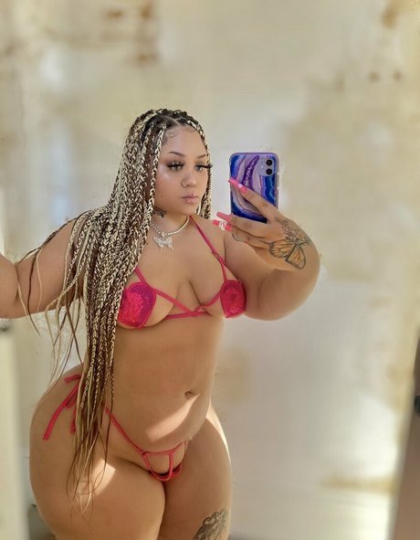 MamiTinkk exclusive star pics