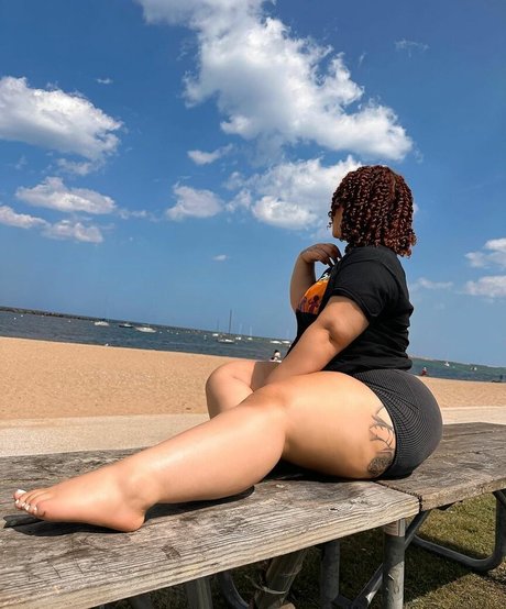 MamiTinkk art pornstar img