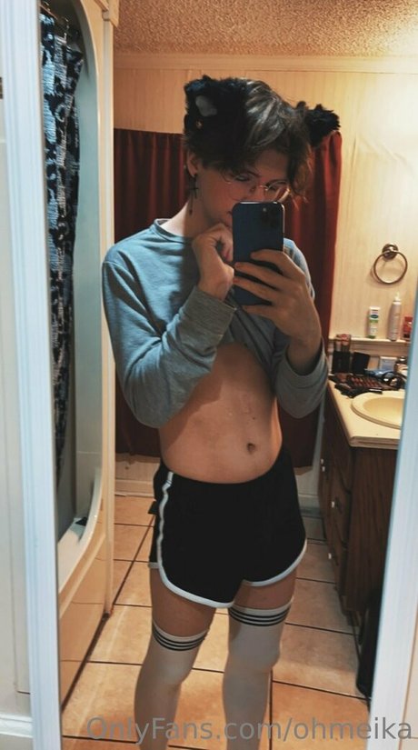 ohmeika adult model img