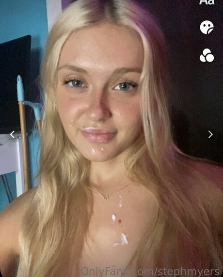 Steph Myers beautiful star photo