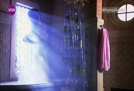 Mel Lisboa model picture