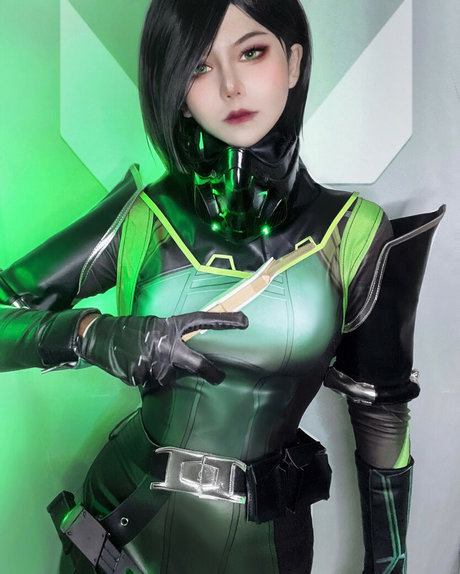 Aveline Tetsuya nice actress photos