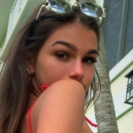 Julia Merekoulias nude actress photo