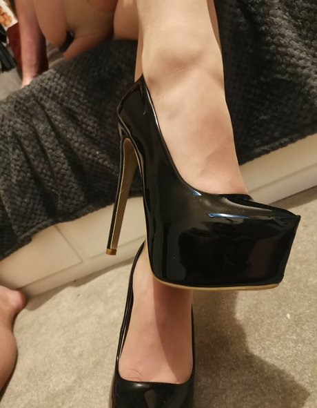 UKMistressRose sexy model gallery