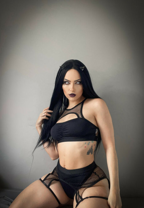 Anny Kelly Almeida star perfect picture