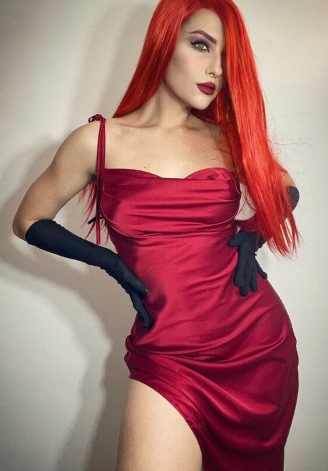 Anny Kelly Almeida naked star images