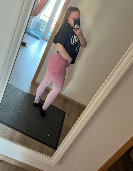 miasofiefree sex pornstar picture